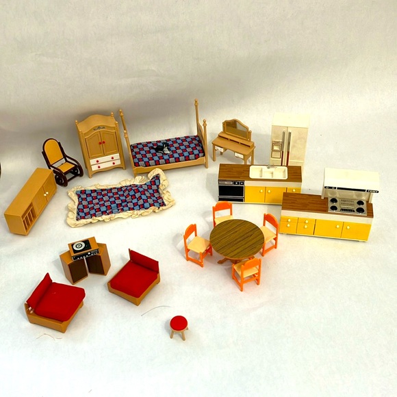 Vintage TOMY Japan Deluxe Dollhouse Furniture 1970s - 21 pieces - Picture 1 of 13